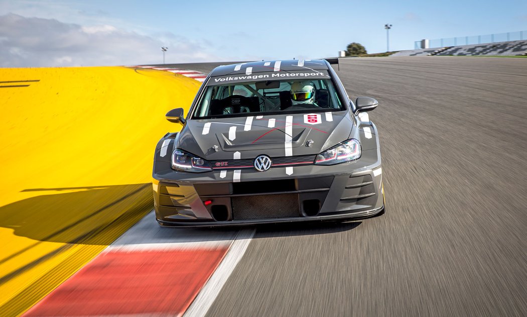 Volkswagen Golf GTI TCR Racecar