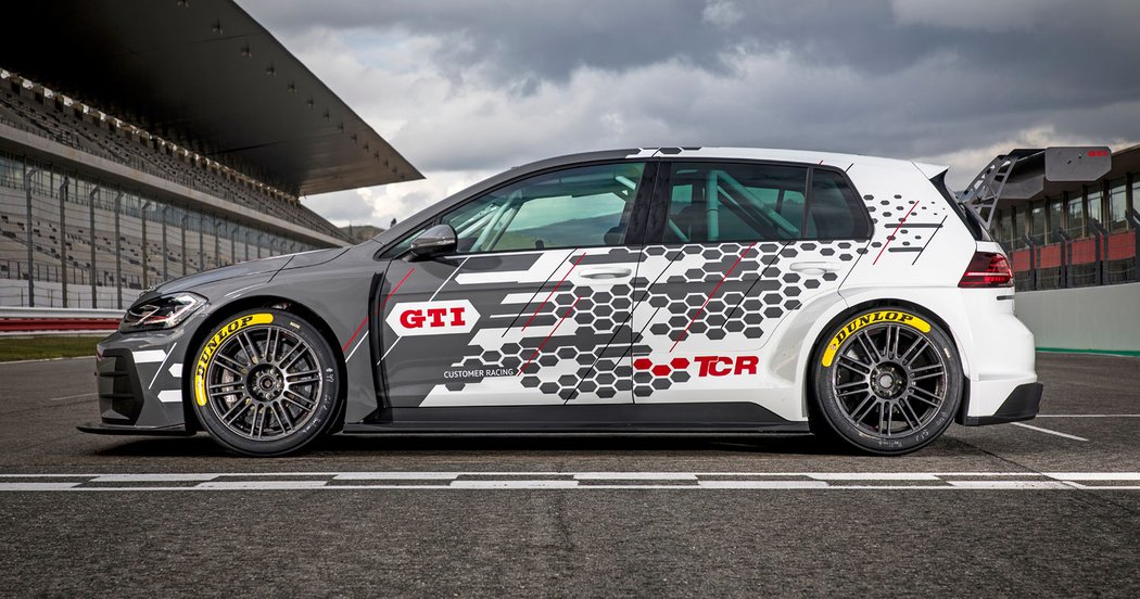 Volkswagen Golf GTI TCR Racecar