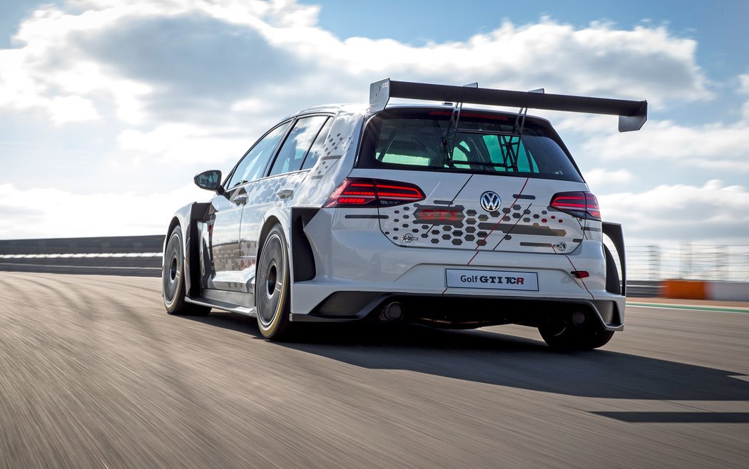 Volkswagen Golf GTI TCR Racecar