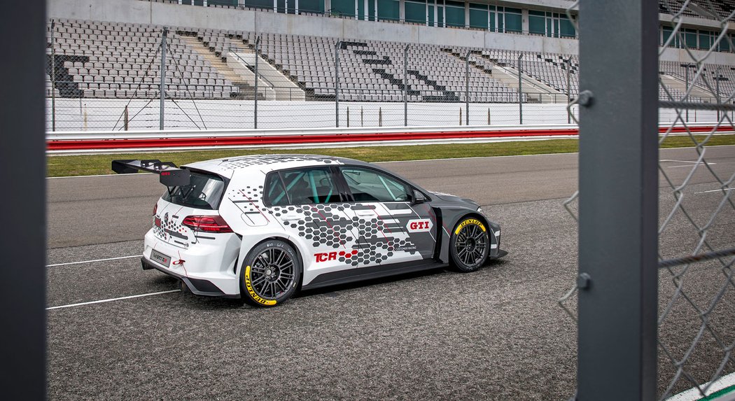 Volkswagen Golf GTI TCR Racecar