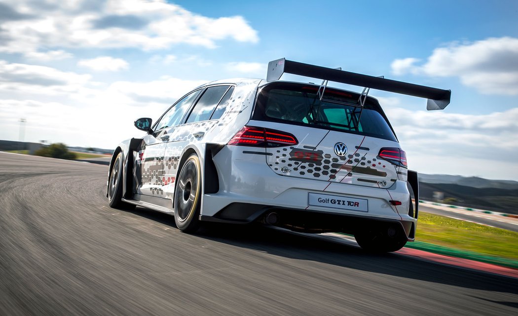 Volkswagen Golf GTI TCR Racecar