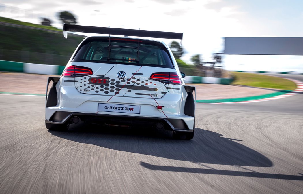 Volkswagen Golf GTI TCR Racecar