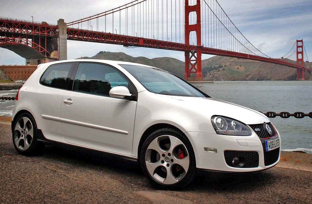 Volkswagen Golf GTI (2004)