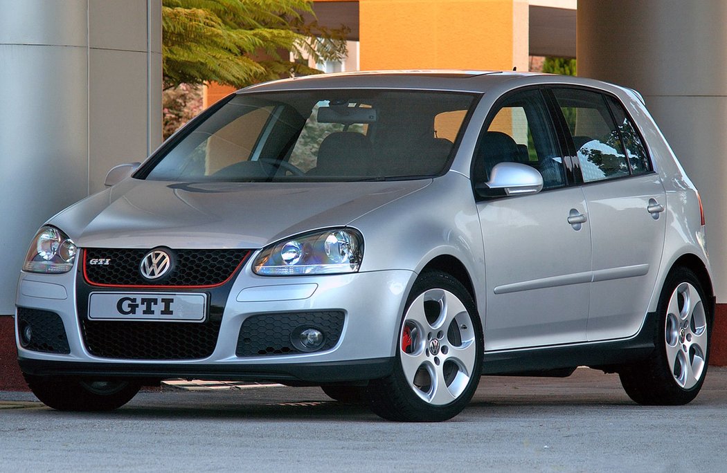 Volkswagen Golf GTI (2004)