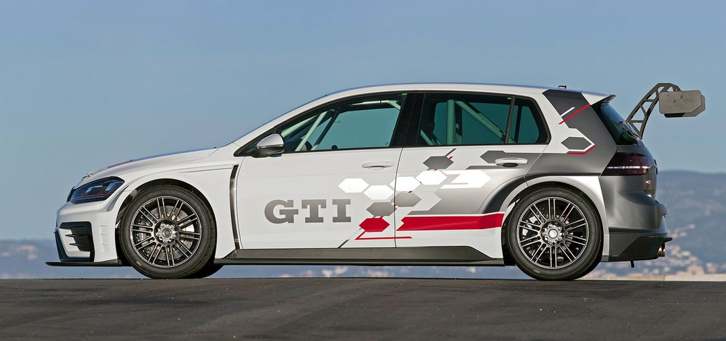 Volkswagen Golf GTI TCR (2017)