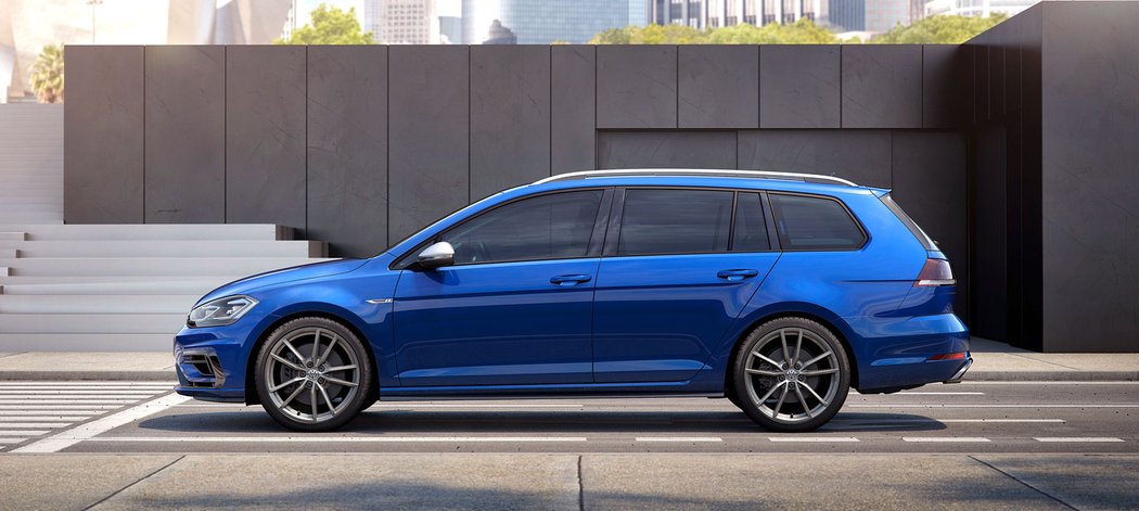 Volkswagen Golf Variant R