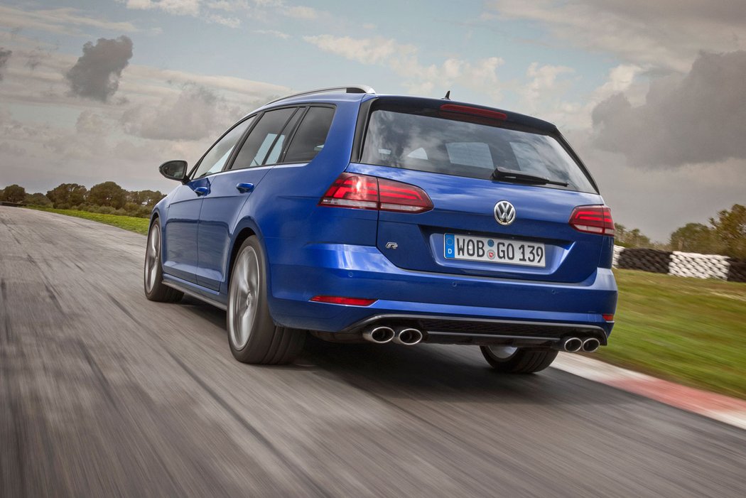 Volkswagen Golf Variant R