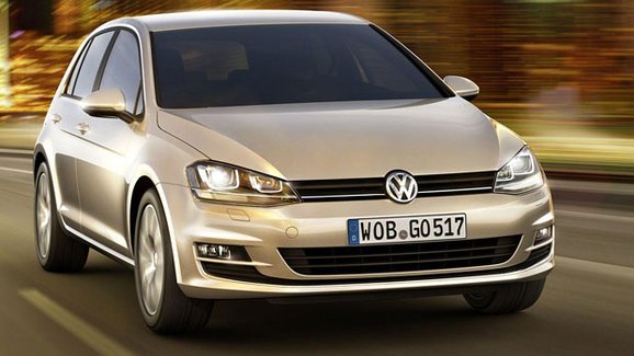 To je on: Volkswagen Golf sedmé generace. Lehčí, elegantnější a se spotřebou 3,2 l/100 km