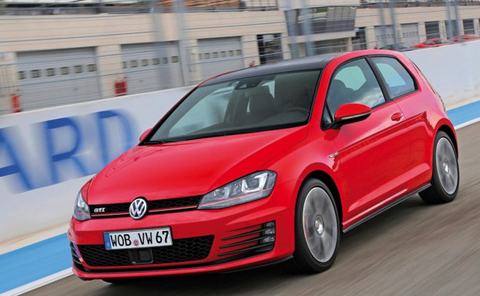 Volkswagen připravuje karbonovou střechu pro ostré Golfy