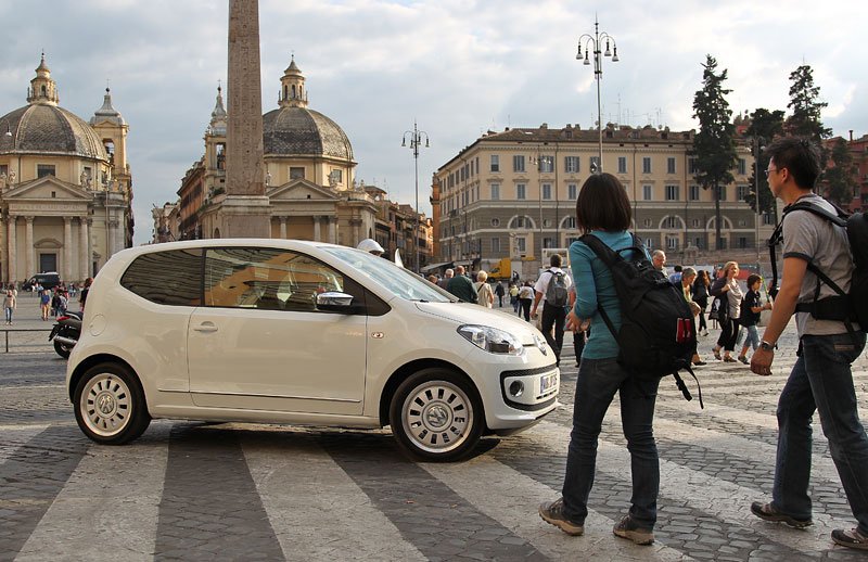 VW Up! - fotografie z Říma