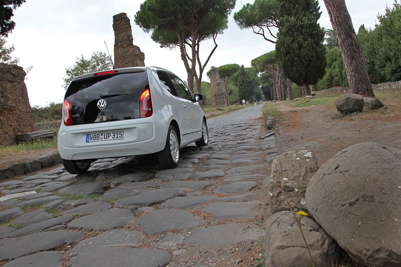 VW Up! - fotografie z Říma