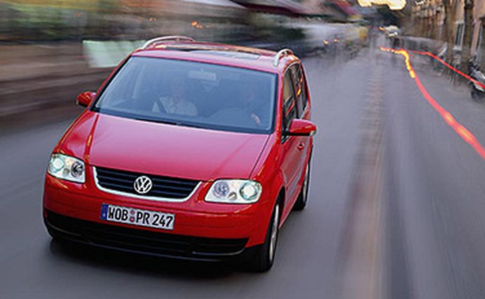 Volkswagen Touran: s novými výbavami ušetříte