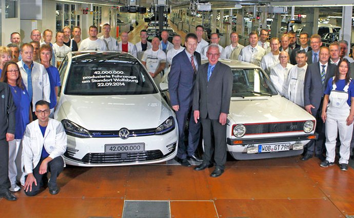 Z továrny Volkswagenu ve Wolfsburgu vyjelo už 42 milionů aut