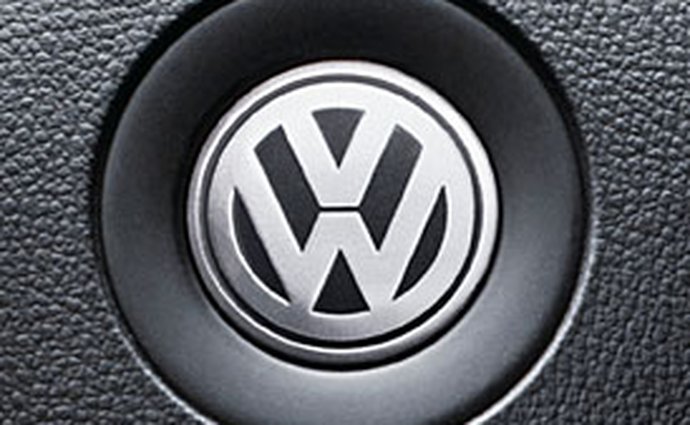 Čtyřdveřový Volkswagen Passat Coupé už v květnu 2008