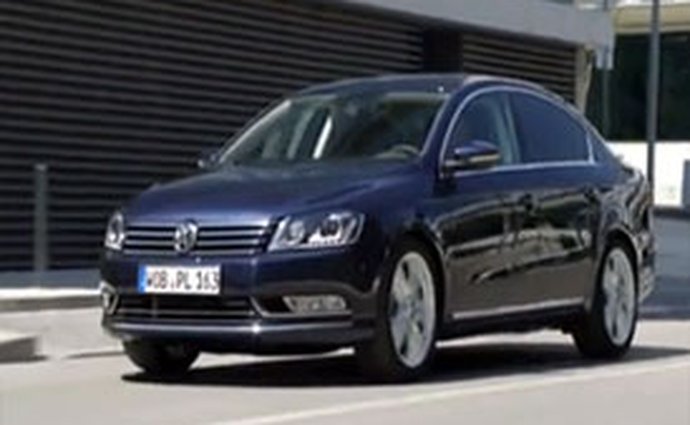 Video: Volkswagen Passat – Sedan v městských ulicích