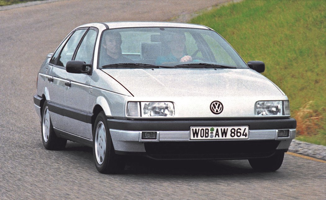 Volkswagen Passat B3 (1988)