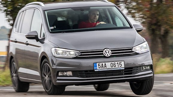 TEST Volkswagen Touran 1.4 TSI (110 kW) – Má benzin vůbec šanci?