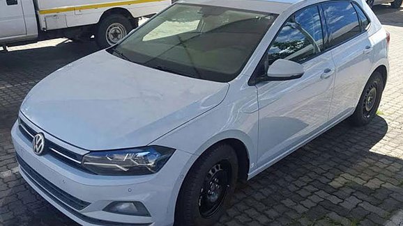 Nový Volkswagen Polo téměř bez maskování. Designovou revoluci nečekejte