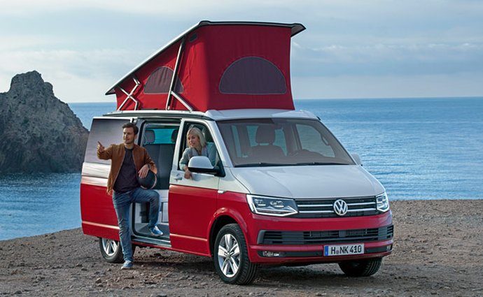 VW na náplavce představí i užitkové vozy. A přiveze dokonce celou pláž!