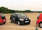 Video: Jak s VW Up! zaparkovat do úzké mezery?
