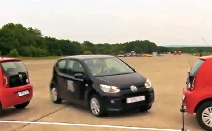 Video: Jak s VW Up! zaparkovat do úzké mezery?