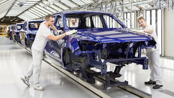 VW na Slovensku nepatrně snížil výrobu a ukončil produkci dvou modelů