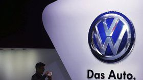 Akcionáři Volkswagenu chtějí odškodnění devět miliard eur