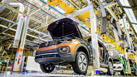 Odbyt koncernu Volkswagen se loni propadl na desetileté minimum