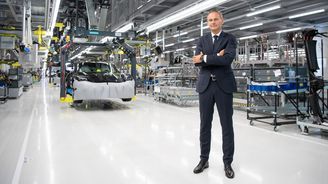 Dostaneš zlatý padák, když sám odejdeš. Německé automobilky vyhazují manažery ve velkém, cítí to i Škoda Auto Dostaneš zlatý padák, když sám odejdeš. Německé automobilky vyhazují manažery ve velkém, cítí to i Škoda Auto