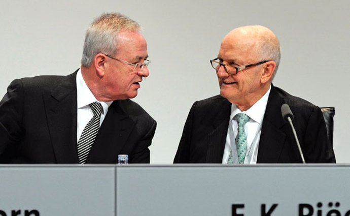 Krize ve vedení Volkswagenu končí: Winterkorn zůstává ve funkci