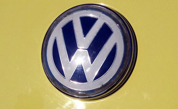 VW zakládá podnik s bývalým šéfem izraelské kontrarozvědky. A Dieselgate má rok...