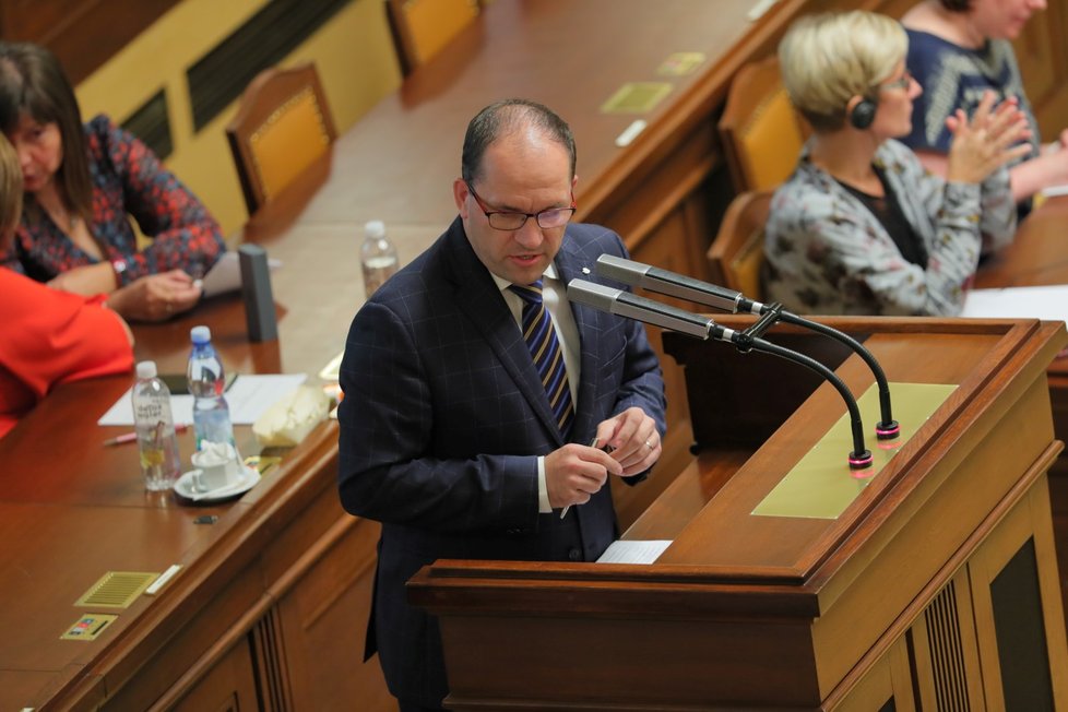 Marek Výborný, předseda KDU-ČSL, ve Sněmovně během jednání o ústavní žalobě na Miloše Zemana (26.09.2019)