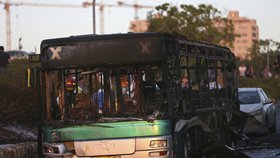 Teroristé odpálili autobus v Jeruzalémě: Na místě je nejméně 16 zraněných