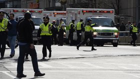 V cíli bostonského maratonu došlo ke dvěma explozím