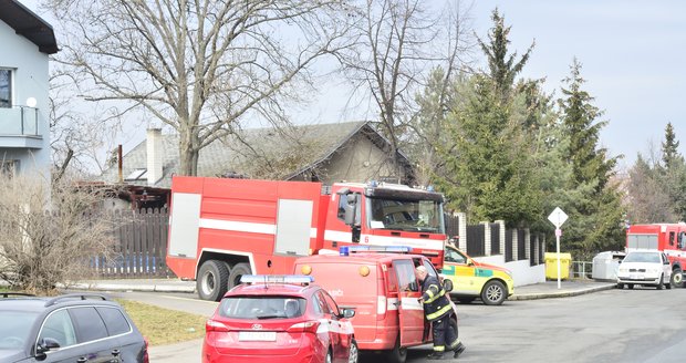 V Michli došlo k výbuchu v šachtě, na místě zasahují záchranné složky.