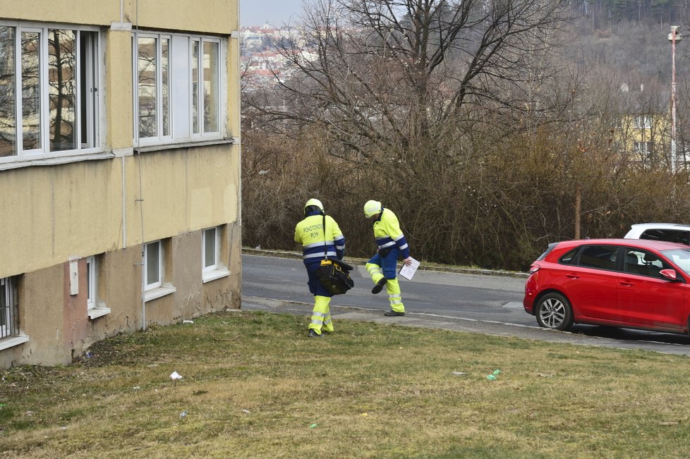 V Michli došlo k výbuchu v šachtě, na místě zasahují záchranné složky.