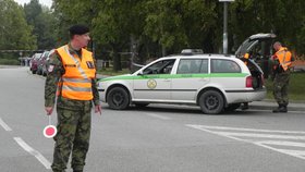 Vyšetřování loňského výbuchu granátu při cvičení u Vyškova  vojenská policie odložila. Při explozi se tři lidé zranili.