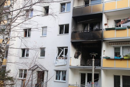 V městě Blakenburg v Německu při explozi v obytném domě zemřel minimálně jeden člověk, zraněných je 25. Někteří jsou ve vážném stavu.
