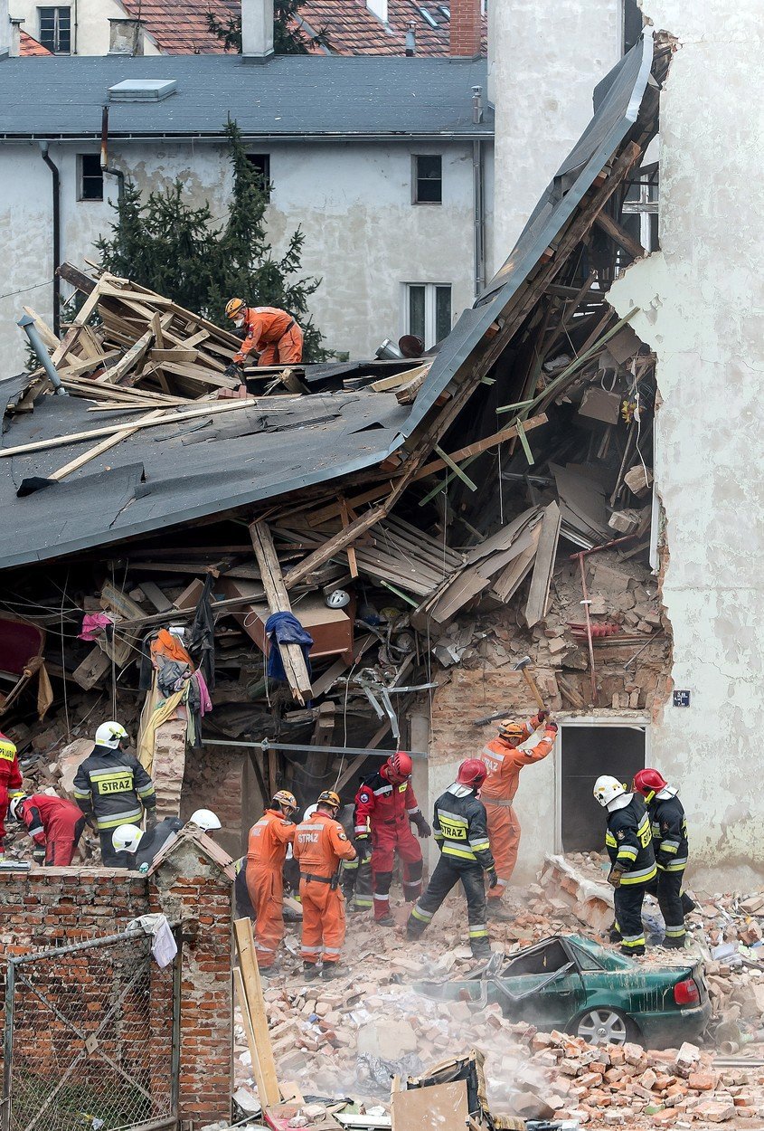 Výbuch plynu srovnal obytný dům v polském Slezsku se zemí