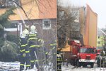 Silně poškozený dům, v němž je šest bytů, hasiči stále dohašují.