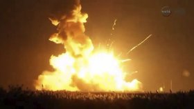 V noci explodovala soukromá americká raketa, která měla letět k mezinárodní vesmírou stanici