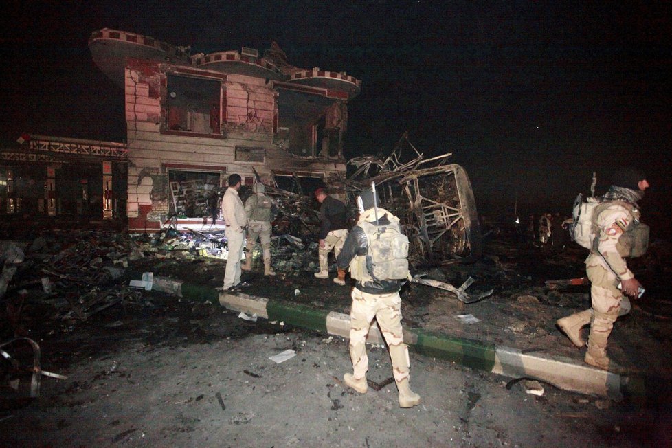 K brutálnímu útoku došlo ve čtvrtek nedaleko irácké metropole Bagdád. Sebevražedný atentátník bombou v autě zabil nejméně 100 lidí a další desítky zranil. K činu se přihlásil Islámský stát. Informovaly zahraniční agentury s odvoláním na místní úřady.