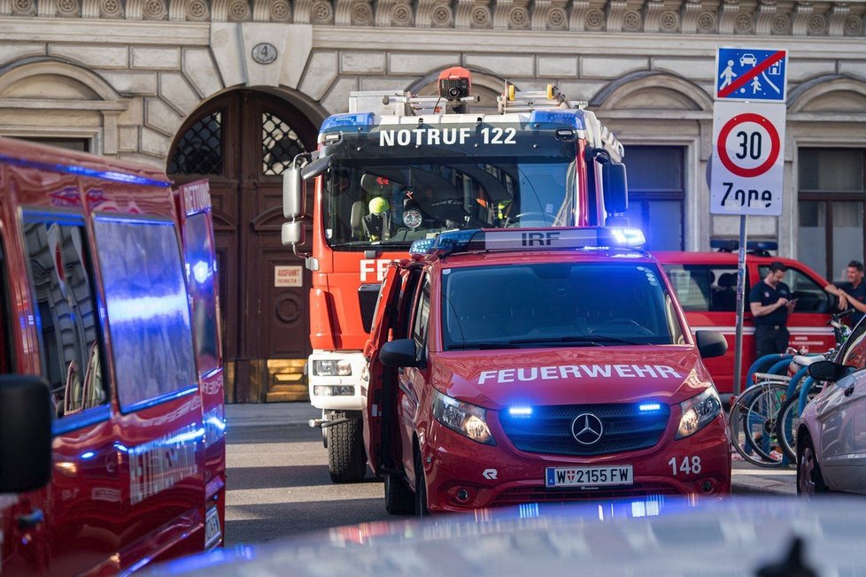 Čtvrtí jižně od centra Vídně otřásl ve středu mohutný výbuch.