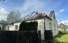 Výbuch domu v Otinovsi: Je na vině mrtvý majitel a pyro?