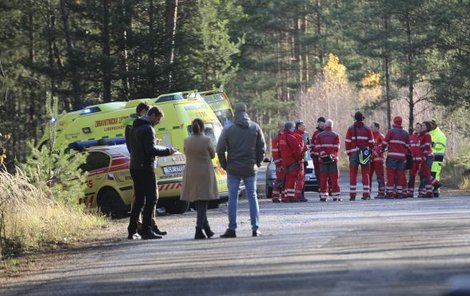 Záchranáři zasahovali nedaleko místa výbuchu.