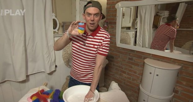 Láďa Hruška poradí, jak si doma vyrobit mýdlo, které skoro neubývá
