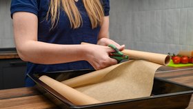 Jak a čím nahradit pečicí papír? Máme pro vás 6 praktických tipů