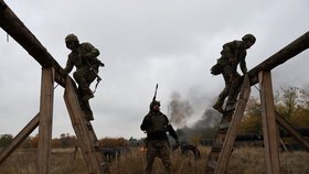 Výcvik ukrajinských vojáků v Záporoží (11. 10. 2025)