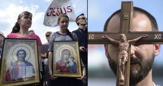 Křesťané pochodovali Prahou: Proti gayům protestovali vykuřováním a svěcenou vodou