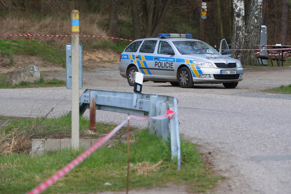 Policie v sobotu 4. 4. 2020 kontrolovala, jak Češi dodržují zákaz shromažďování.